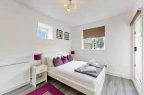 Sleek & Modern 3 Bed Apartment Near Regents Park, London